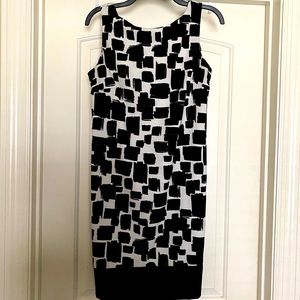 Sleeveless shell dress
